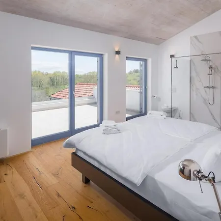 Gorgeous In With Kitchen Holiday home Porec