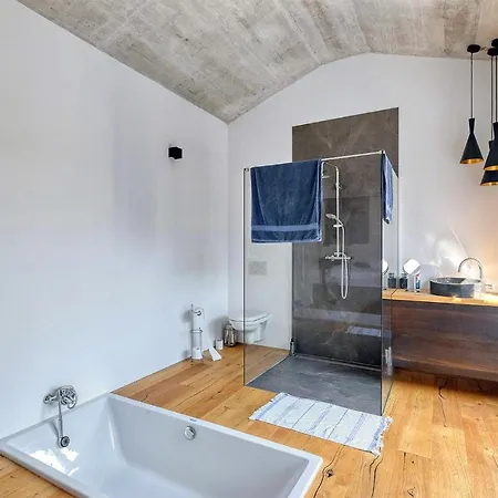 Gorgeous In With Kitchen Porec